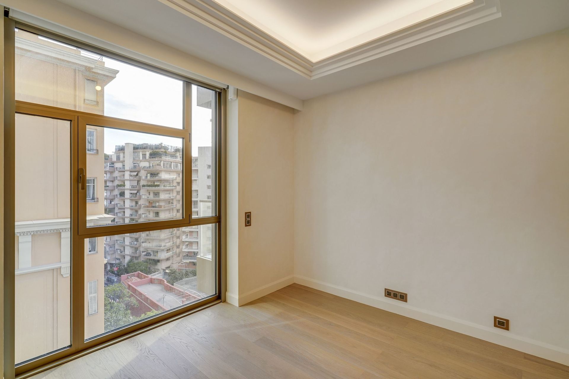 luxury apartment 3 Rooms for rent on MONACO (98000)