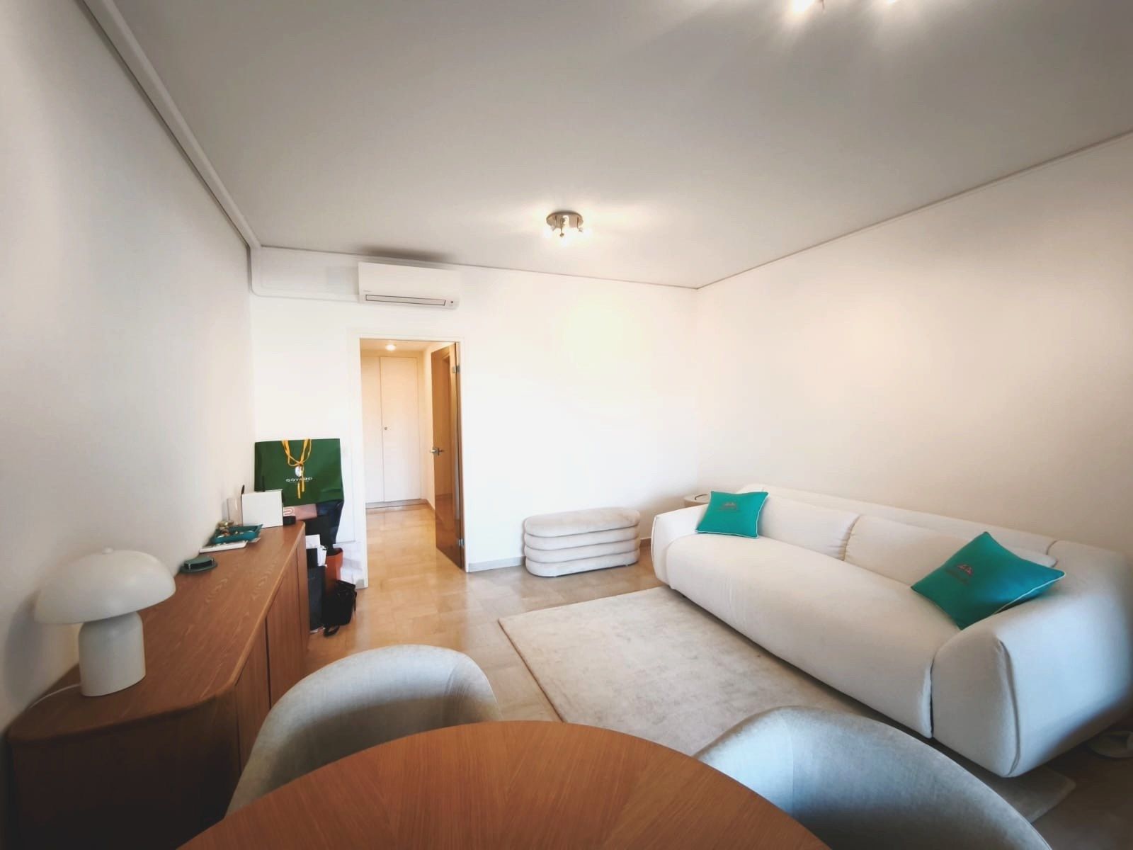 luxury apartment 1 room for rent on MONACO (98000)