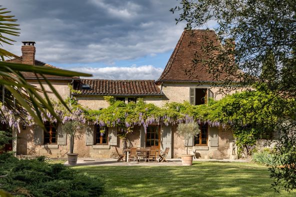 Sale Luxury house Périgueux 15&nbsp;Rooms 485&nbsp;m²
