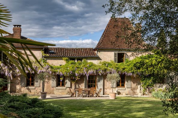 Vente Maison de luxe Périgueux 15&nbsp;Pièces 485&nbsp;m²