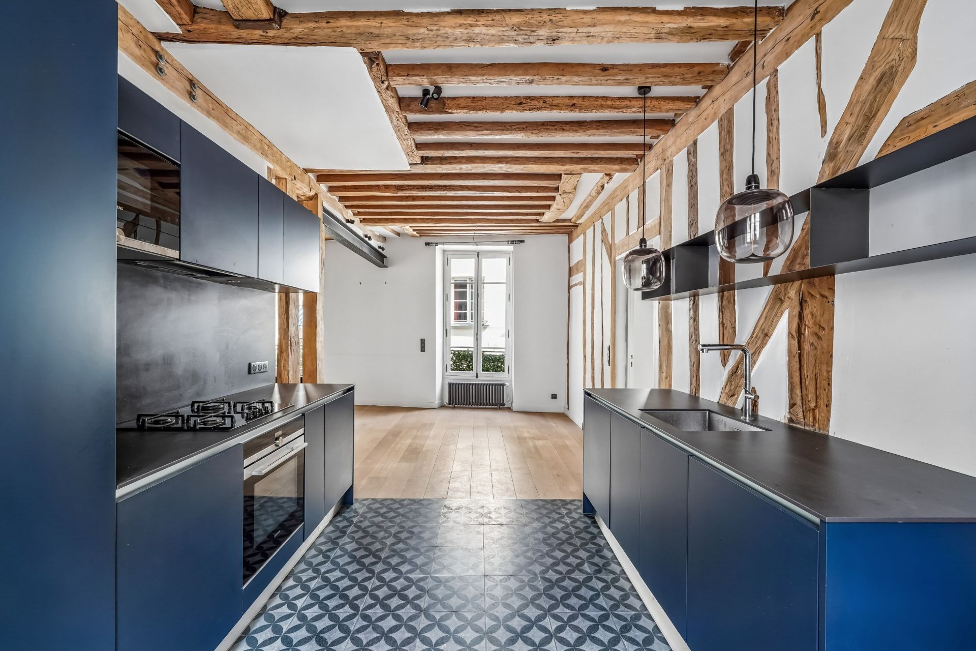 luxury apartment 4 Rooms for sale on PARIS (75004)