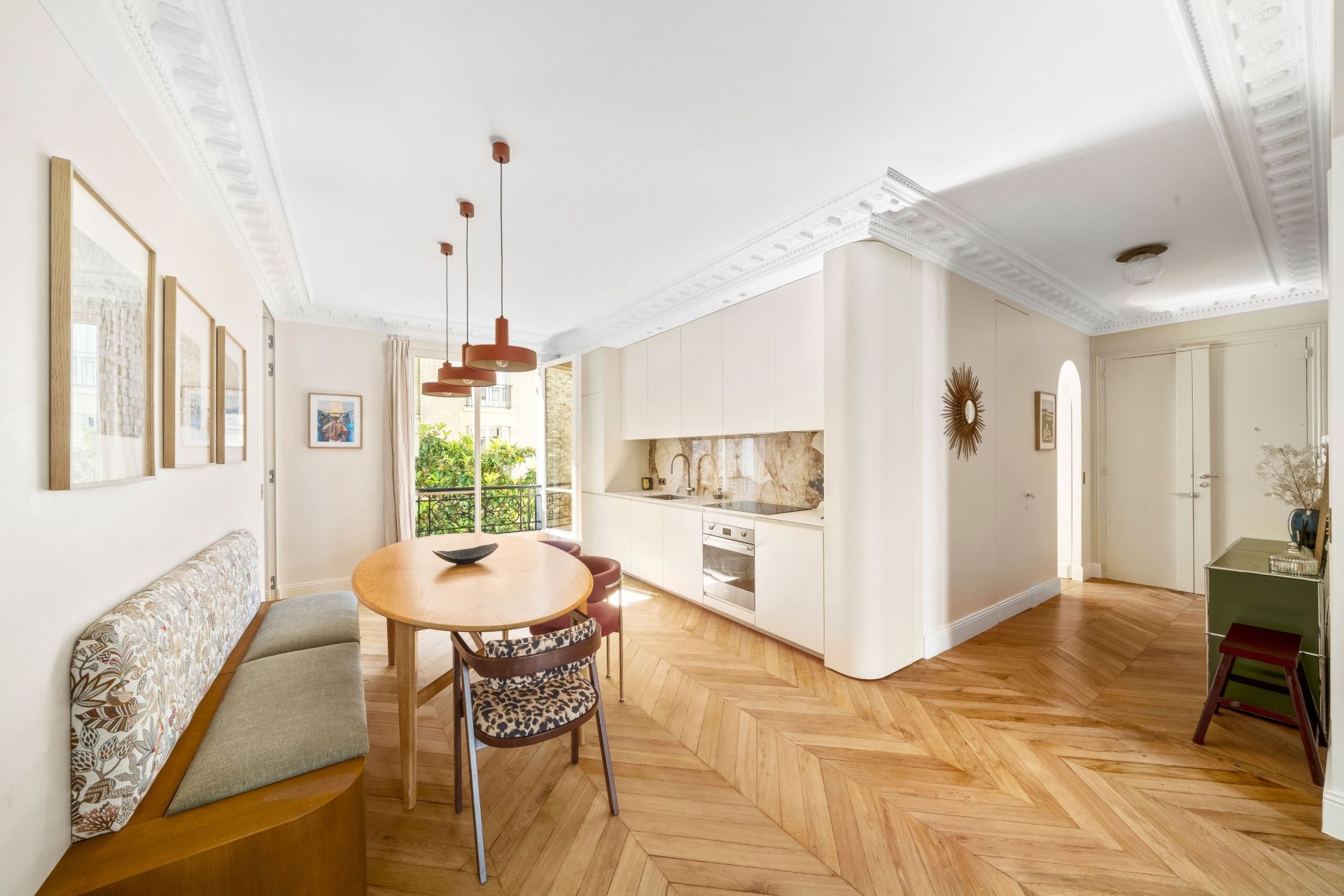 luxury apartment 4 Rooms for sale on PARIS (75018)