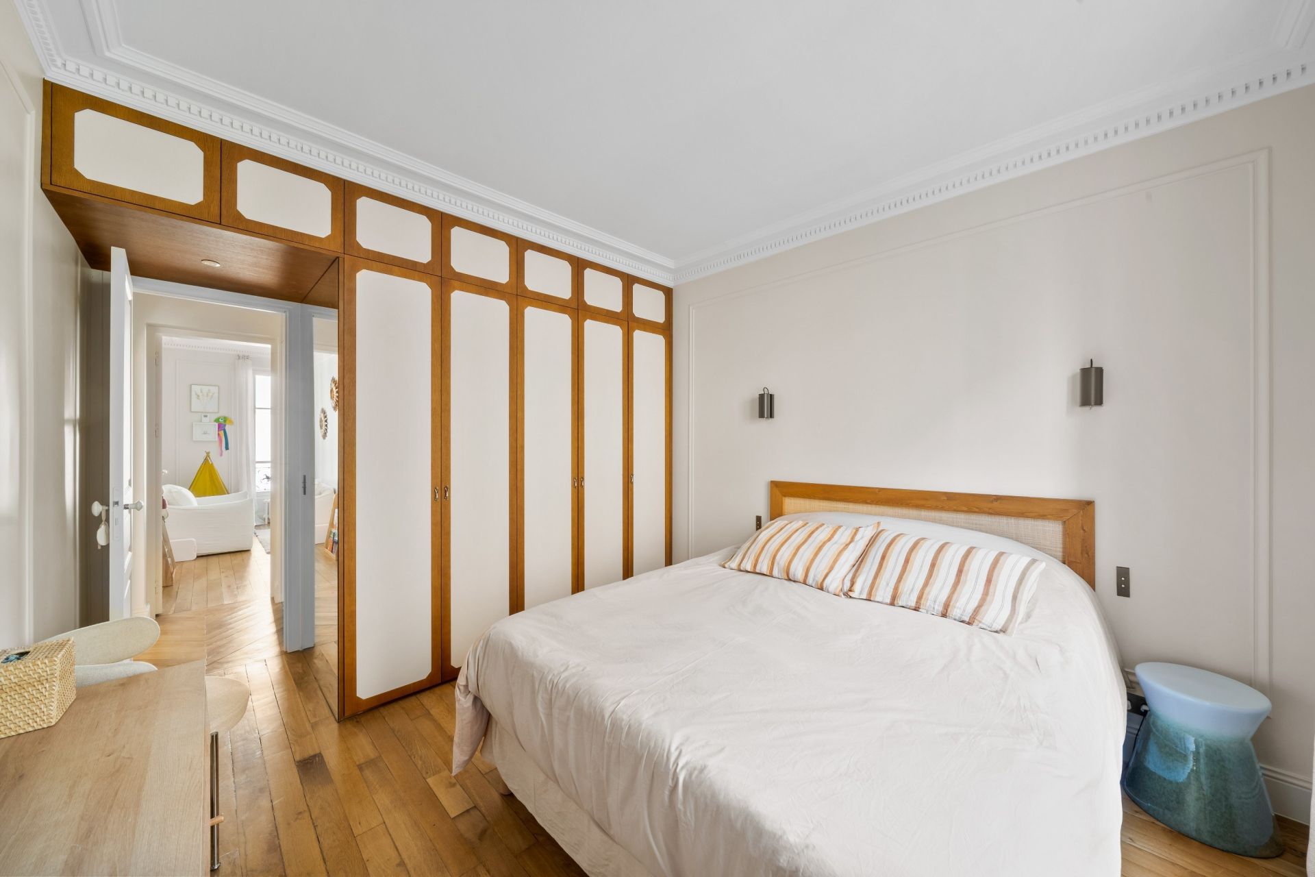 luxury apartment 4 Rooms for sale on PARIS (75018)