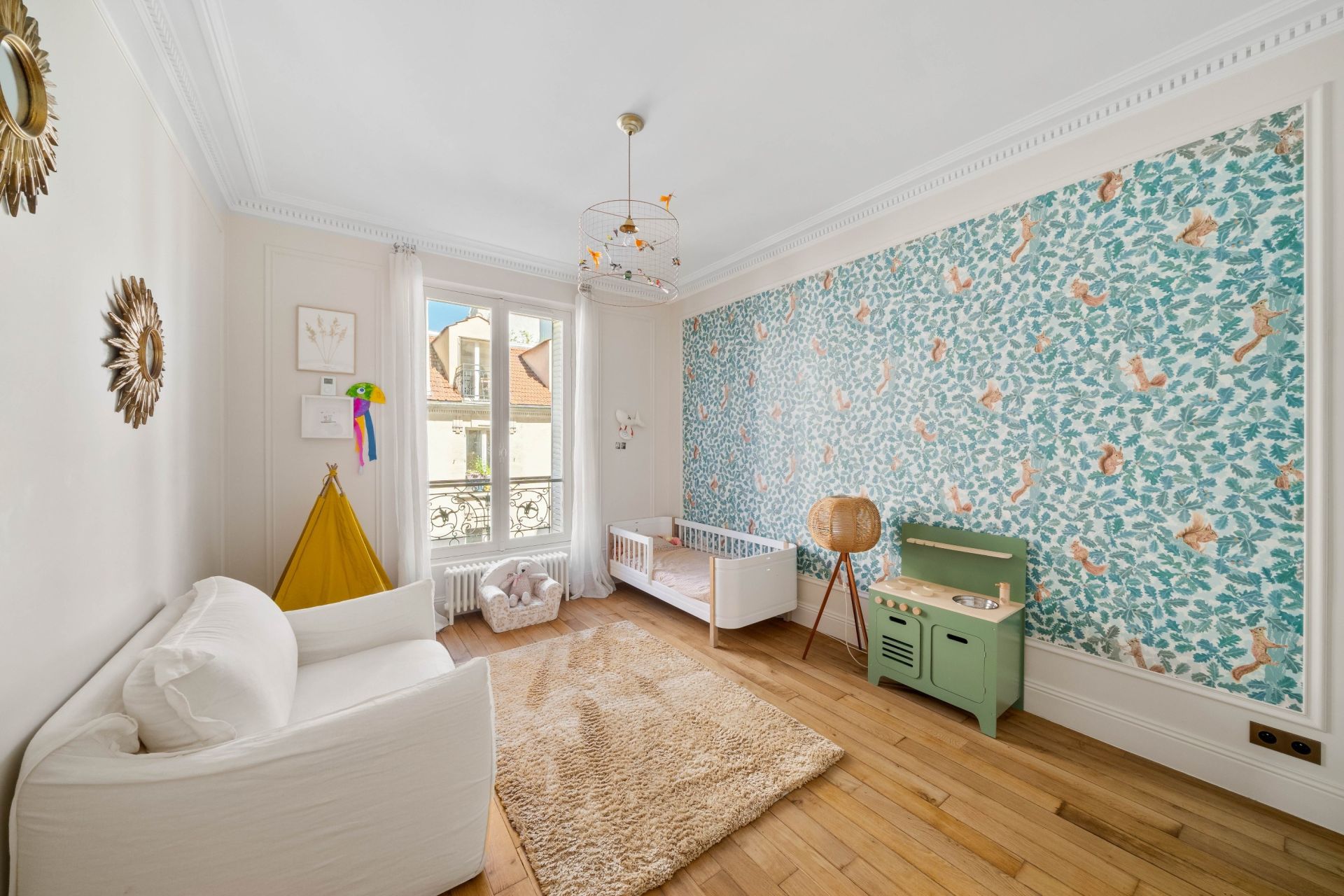 luxury apartment 4 Rooms for sale on PARIS (75018)