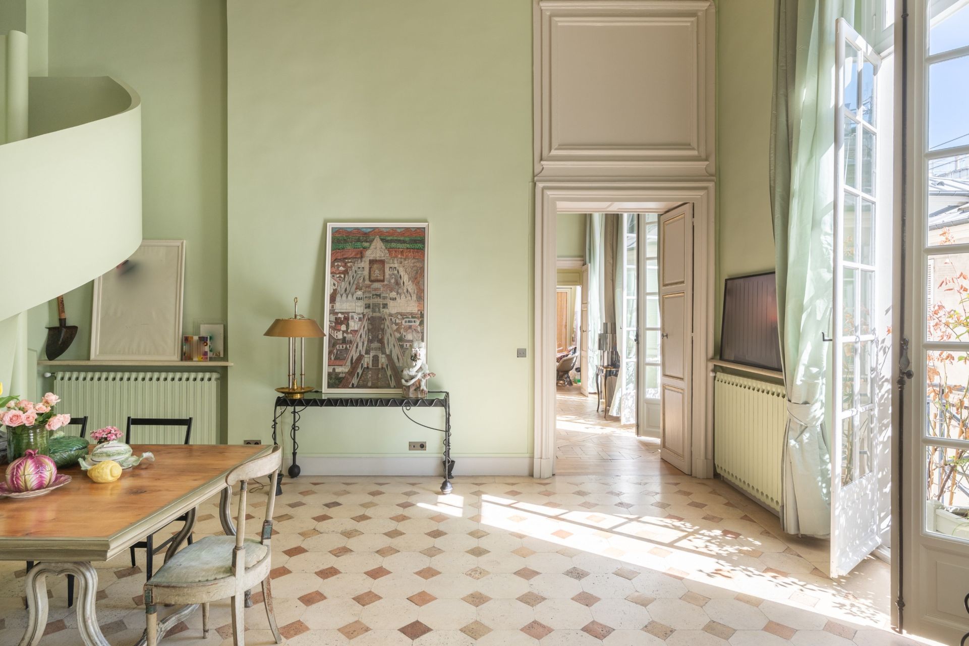 luxury apartment 9 Rooms for sale on PARIS (75004)