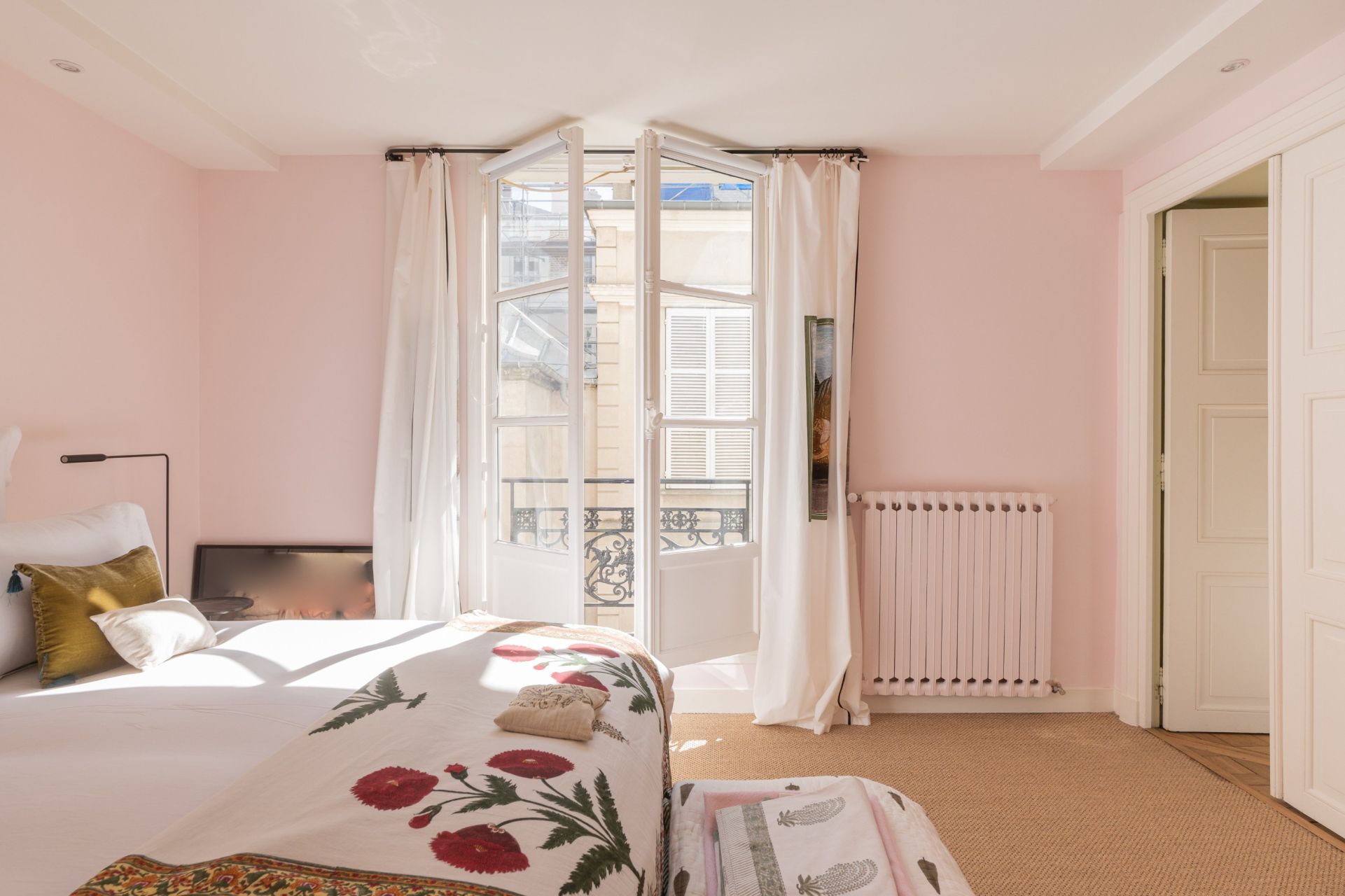 luxury apartment 9 Rooms for sale on PARIS (75004)