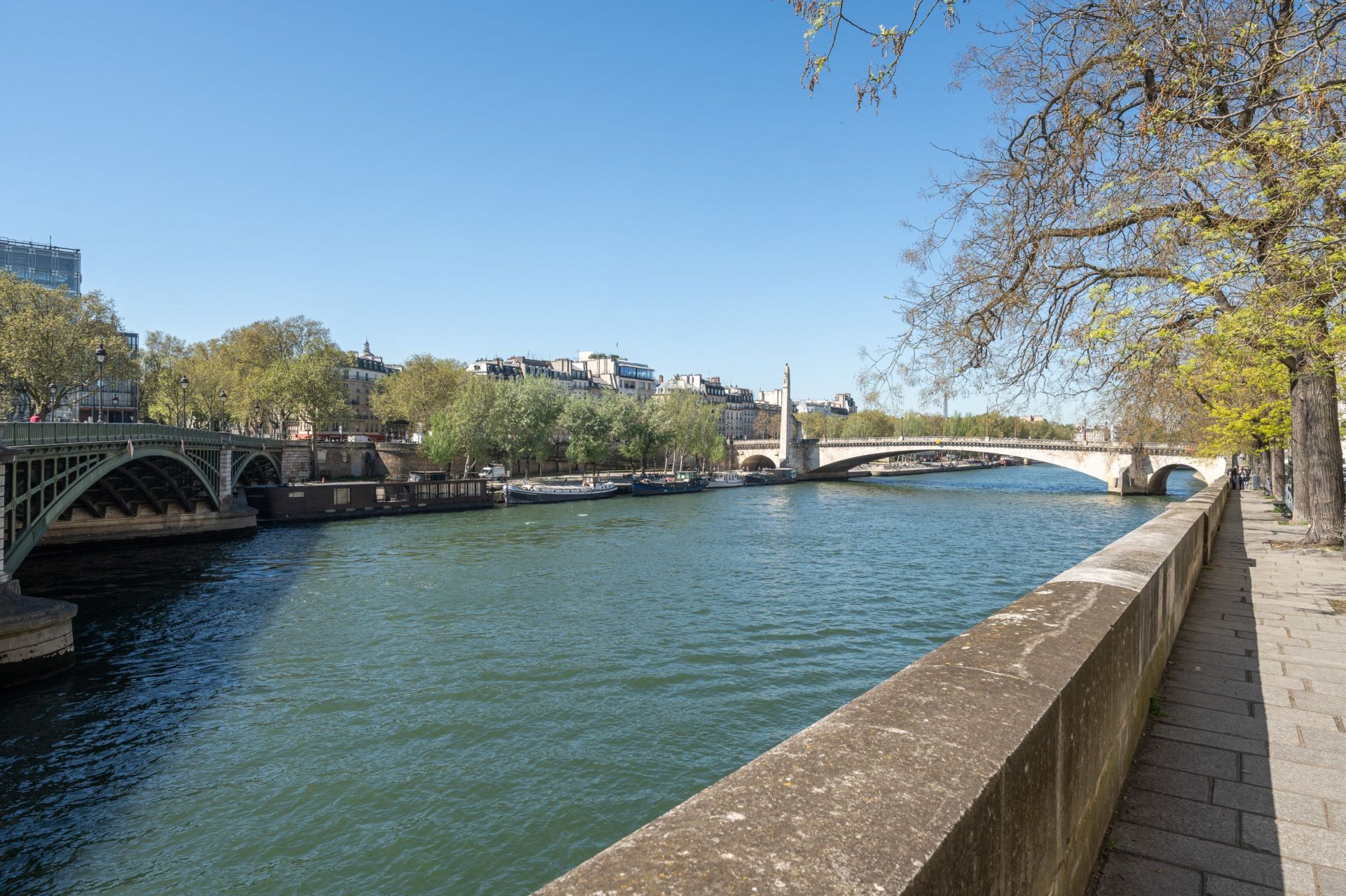 luxury apartment 9 Rooms for sale on PARIS (75004)