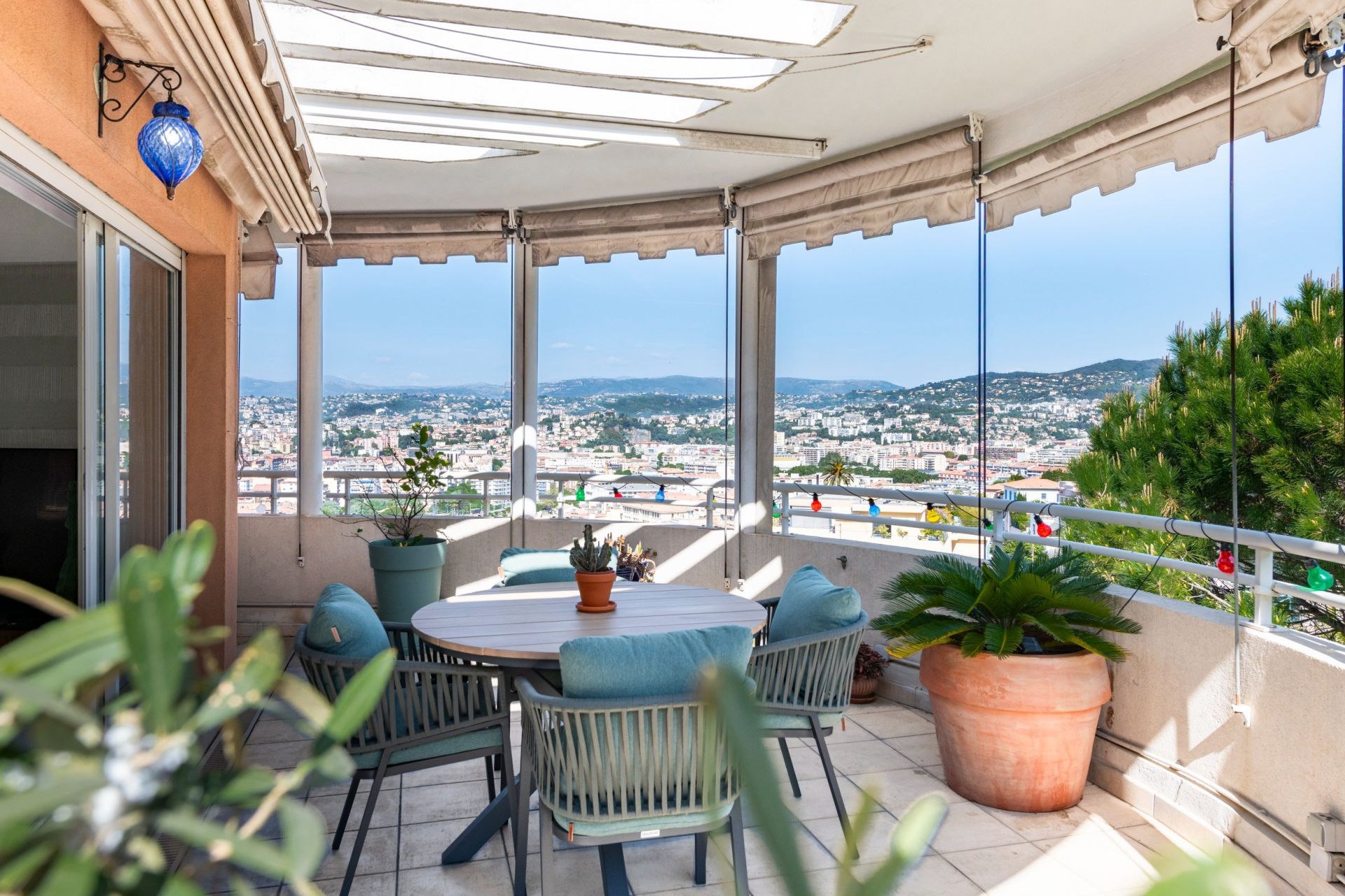 luxury apartment 3 Rooms for sale on NICE (06000)