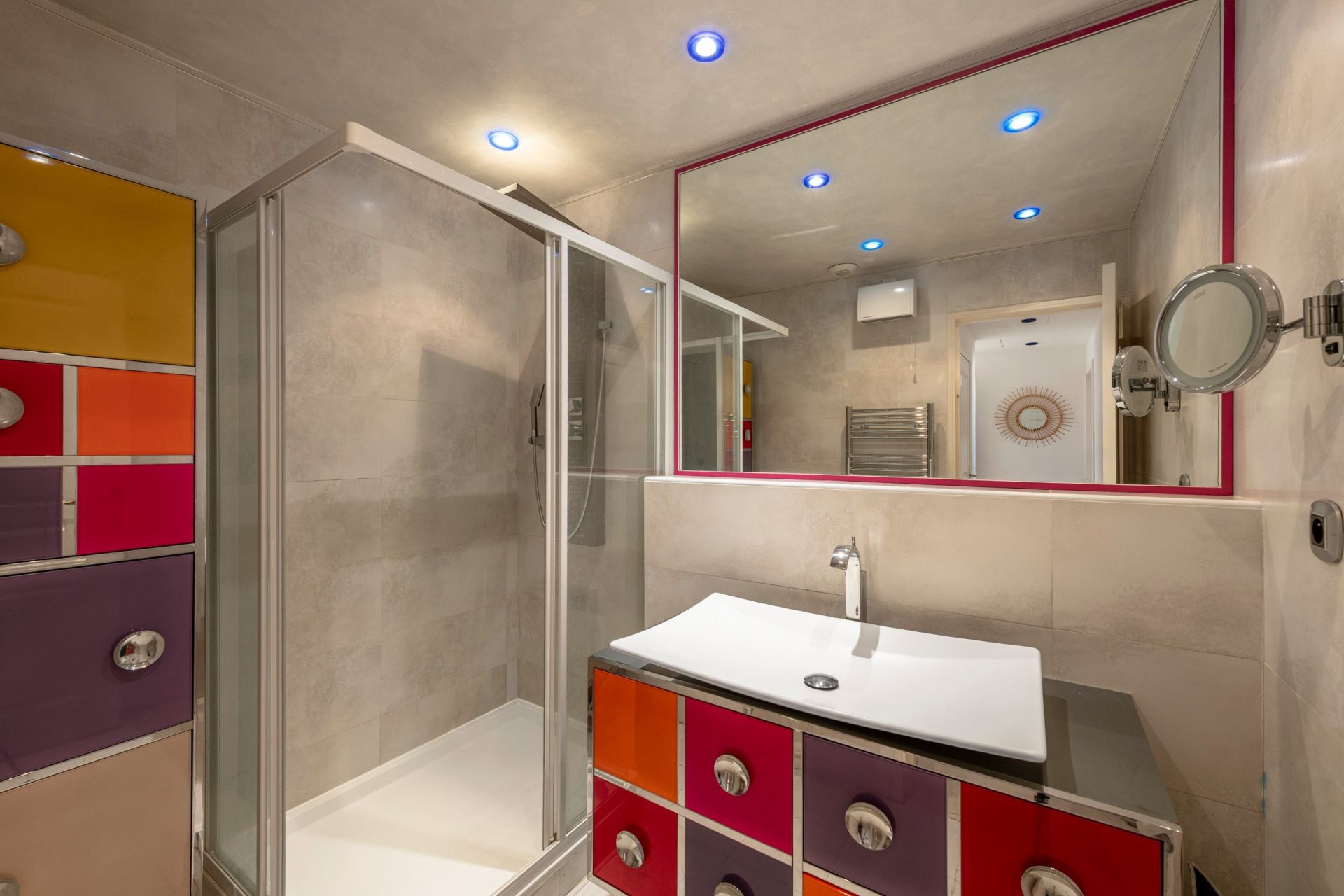 luxury apartment 3 Rooms for sale on NICE (06000)