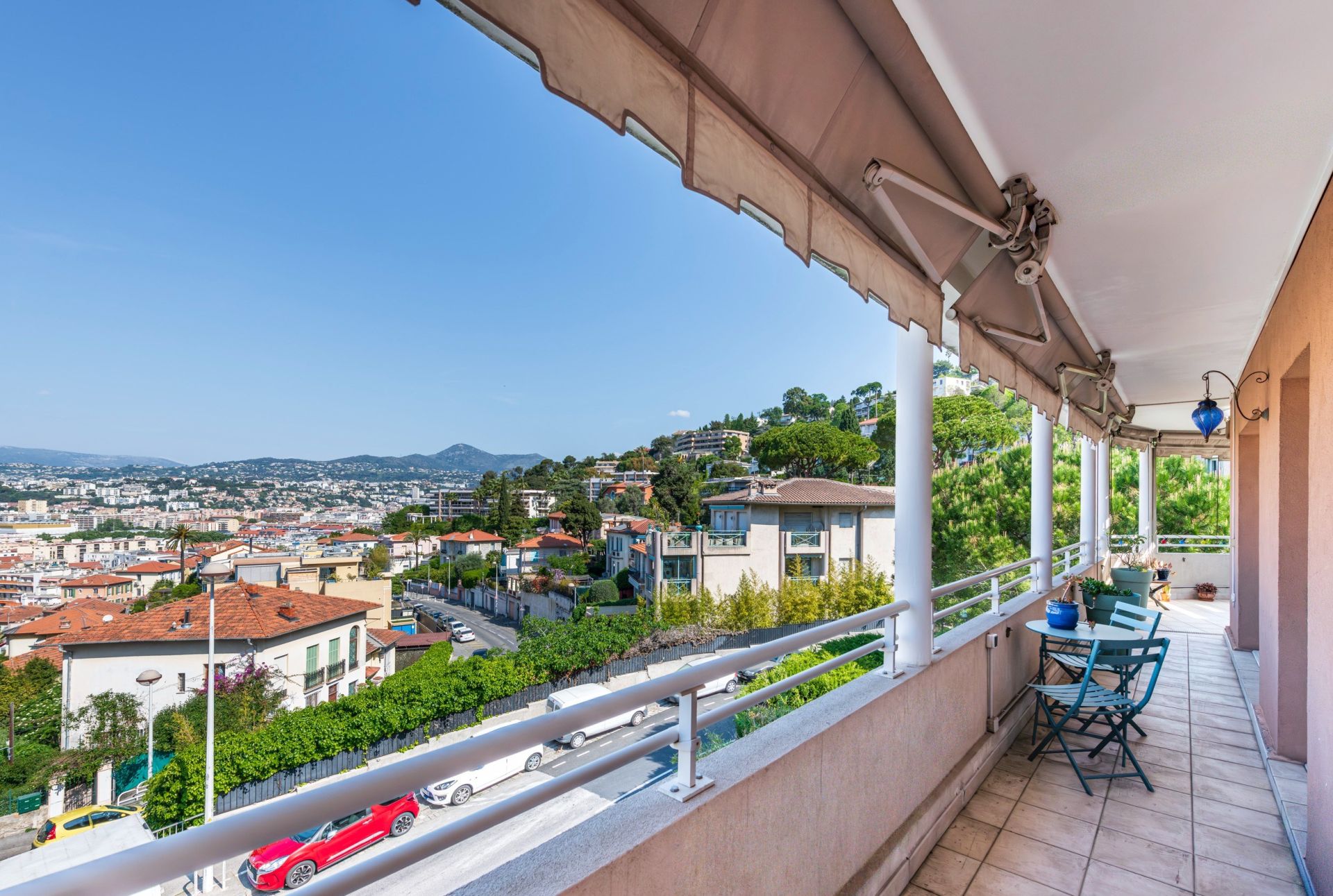luxury apartment 3 Rooms for sale on NICE (06000)