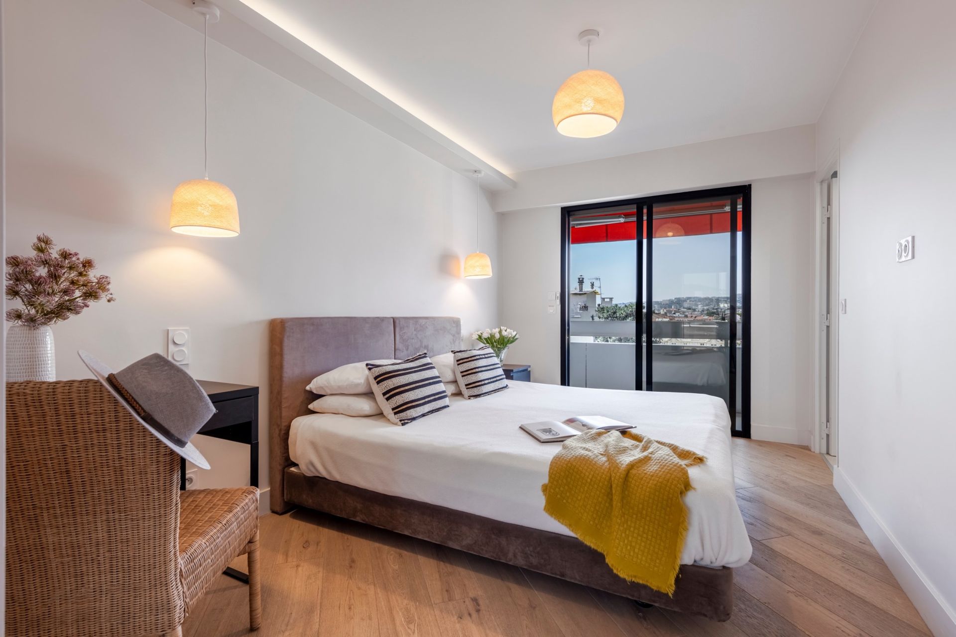 luxury apartment 3 Rooms for sale on NICE (06000)