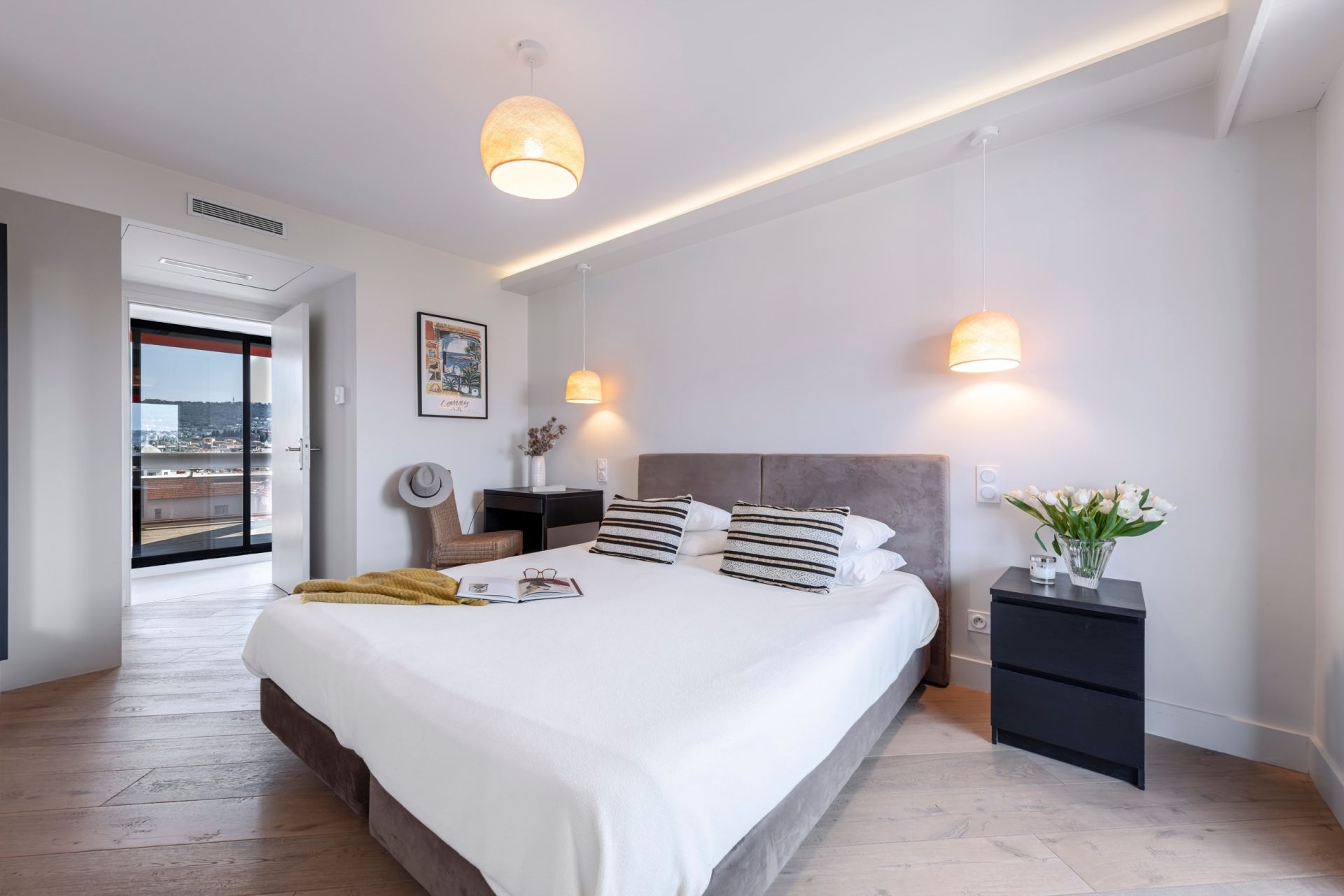 luxury apartment 3 Rooms for sale on NICE (06000)