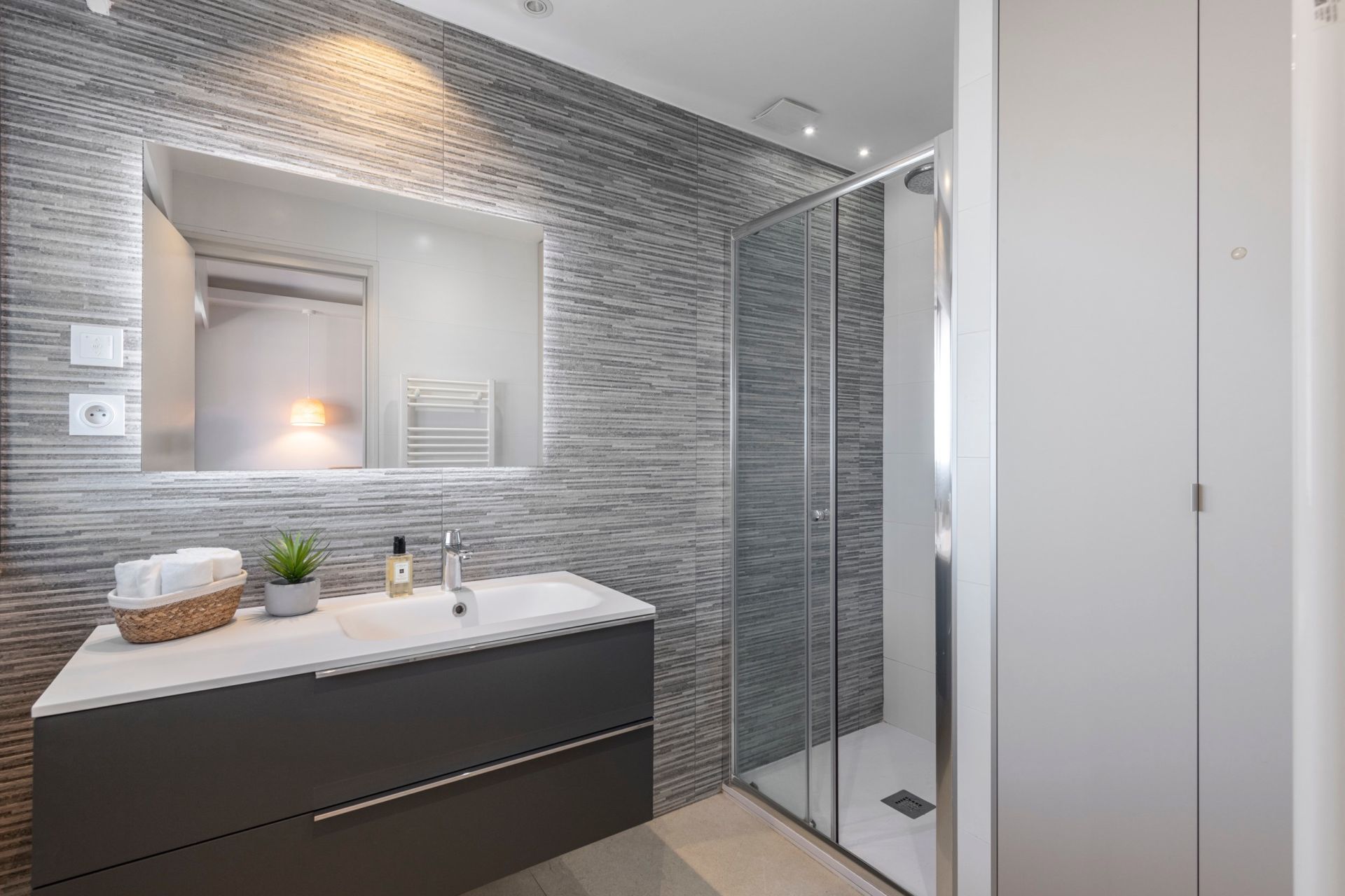 luxury apartment 3 Rooms for sale on NICE (06000)