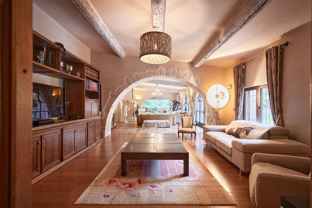 maison provençale de luxe 14 Pièces en vente sur ROQUEFORT LES PINS (06330)