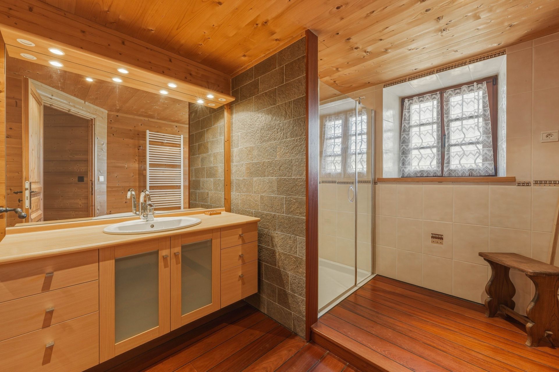 maison de luxe 8 Pièces en vente sur LES ROUSSES (39220)