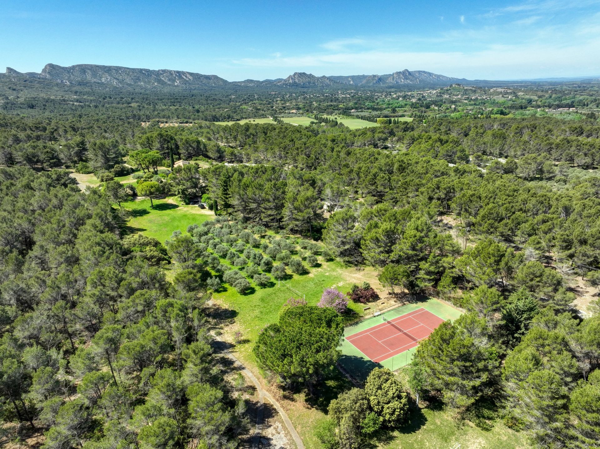 mas 16 Rooms for sale on EYGALIERES (13810)