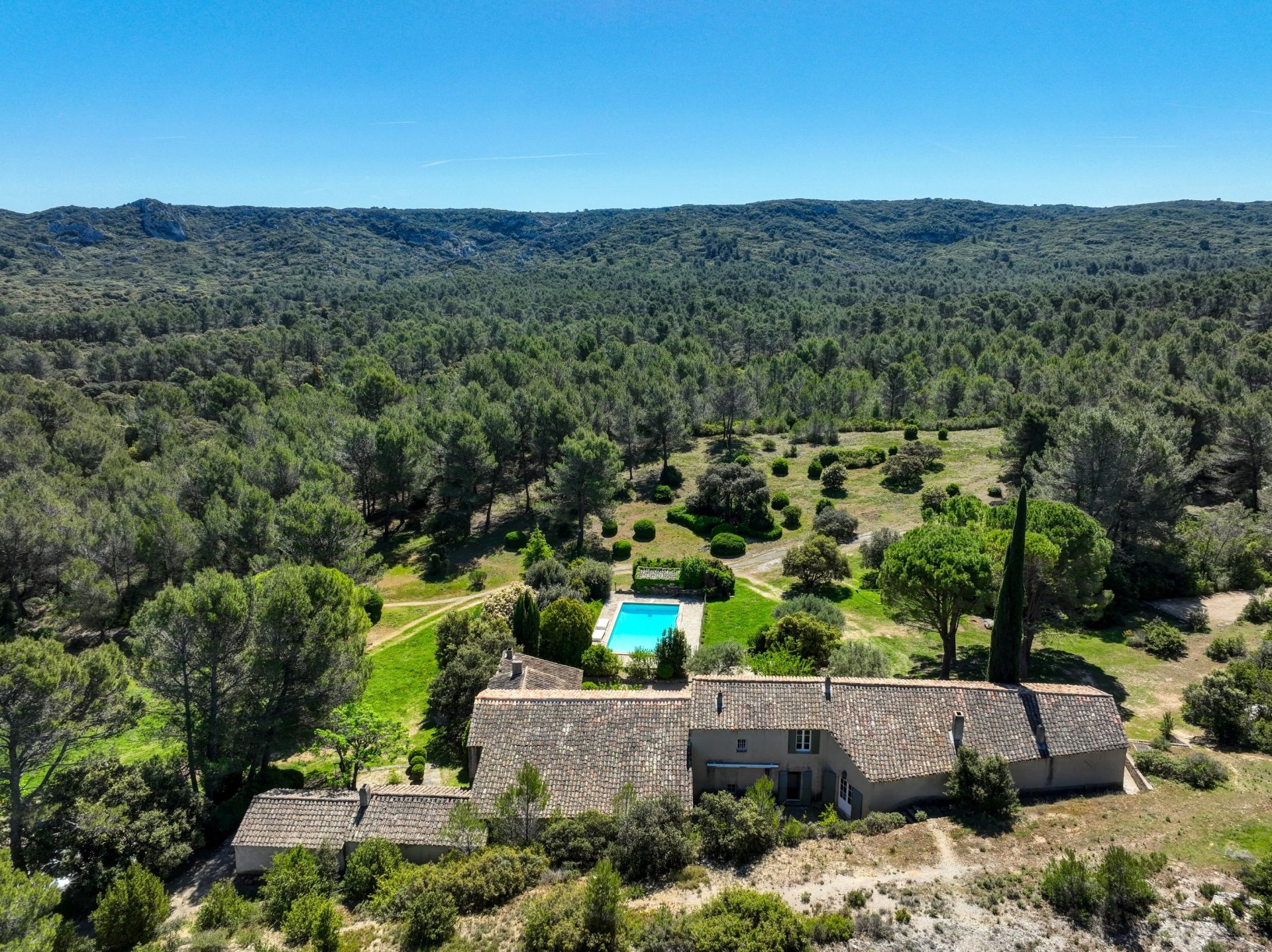 mas 16 Rooms for sale on EYGALIERES (13810)