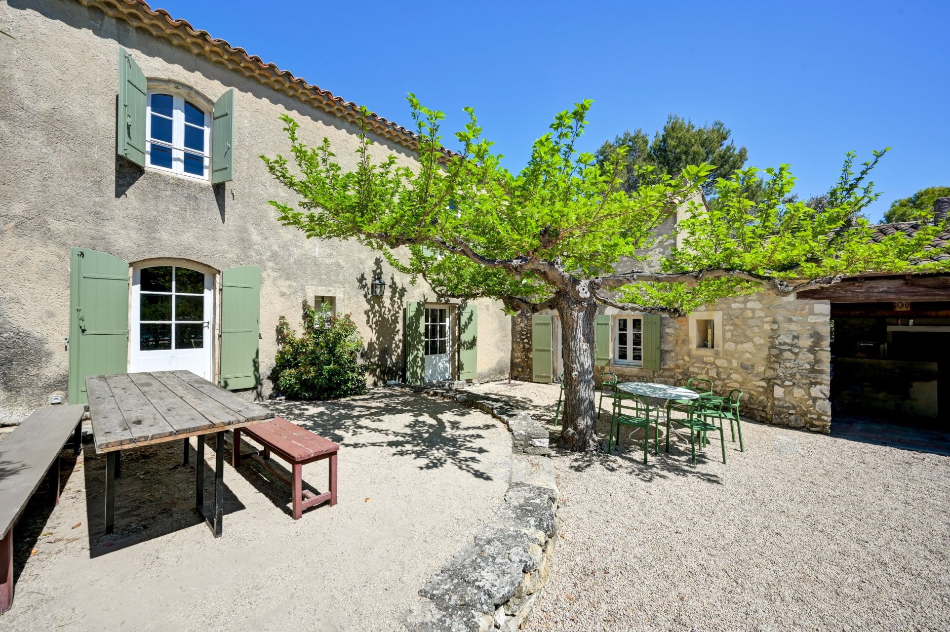 mas 16 Rooms for sale on EYGALIERES (13810)