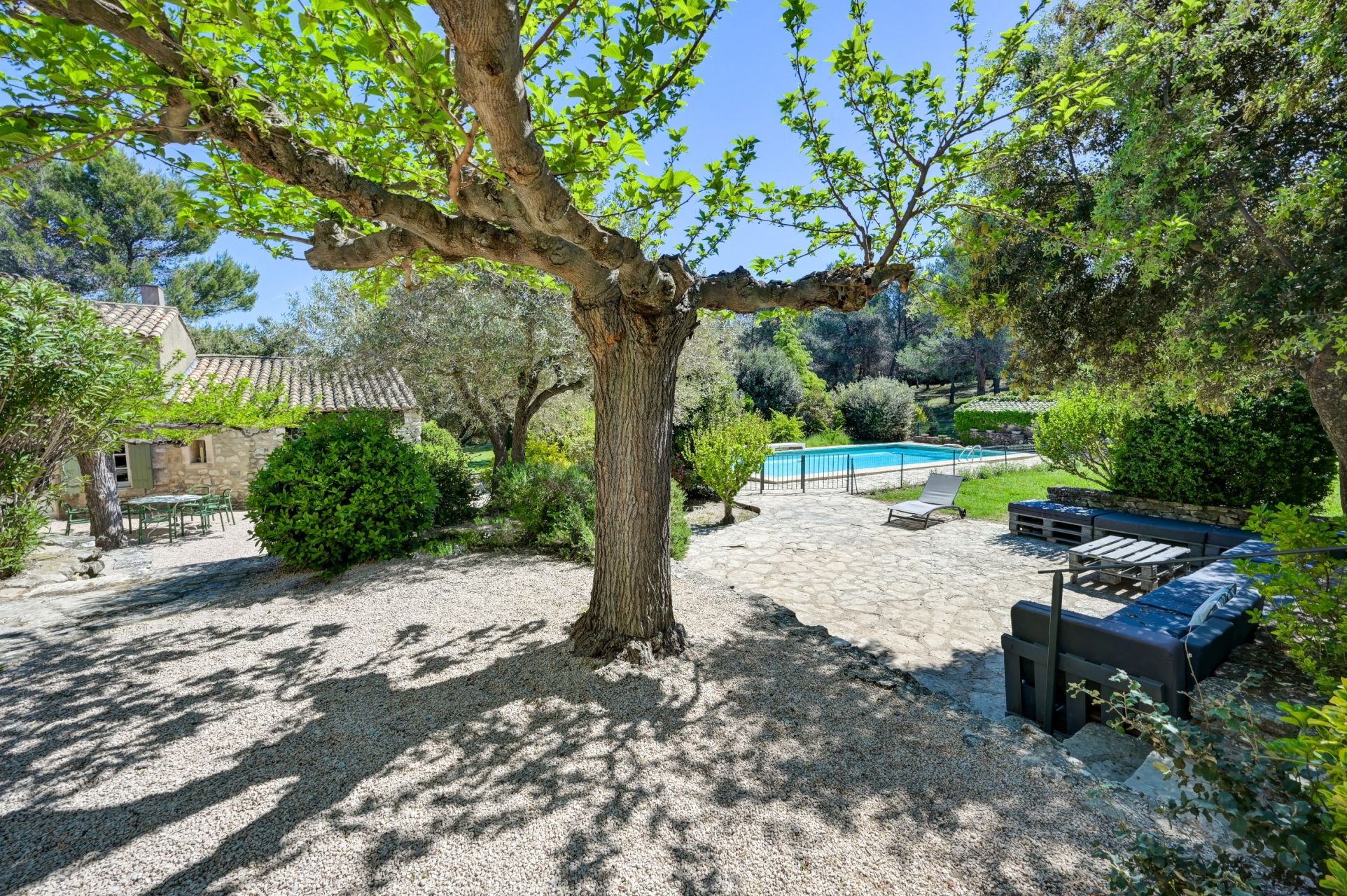 mas 16 Rooms for sale on EYGALIERES (13810)