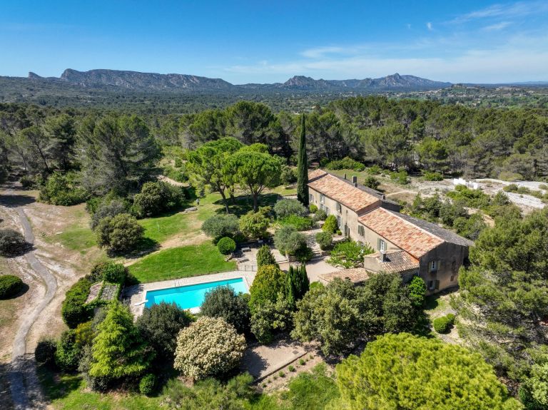 mas 16 Rooms for sale on EYGALIERES (13810)