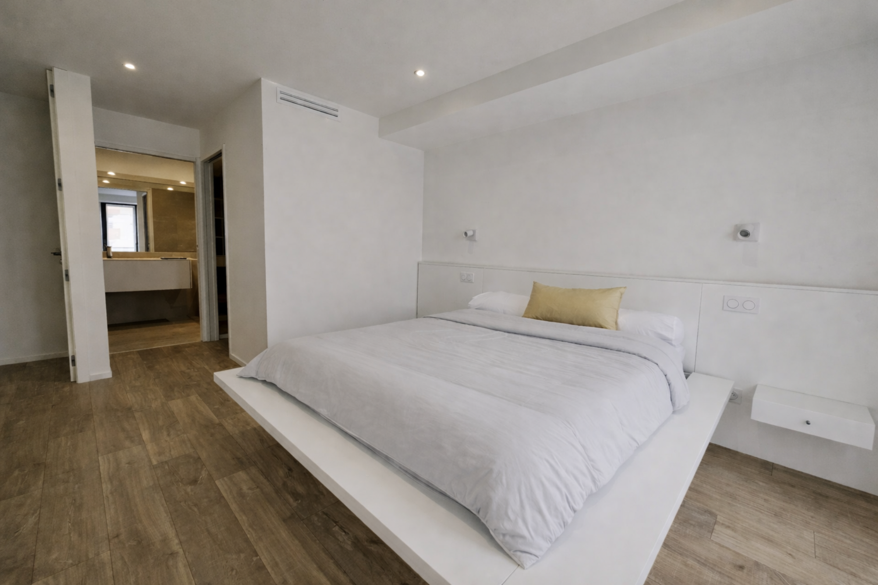 luxury apartment 4 Rooms for sale on PERPIGNAN (66000)