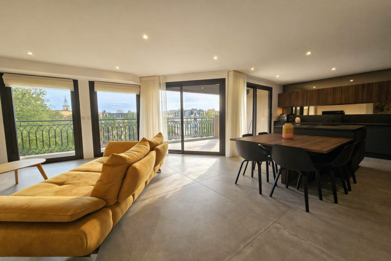 luxury apartment 4 Rooms for sale on PERPIGNAN (66000)
