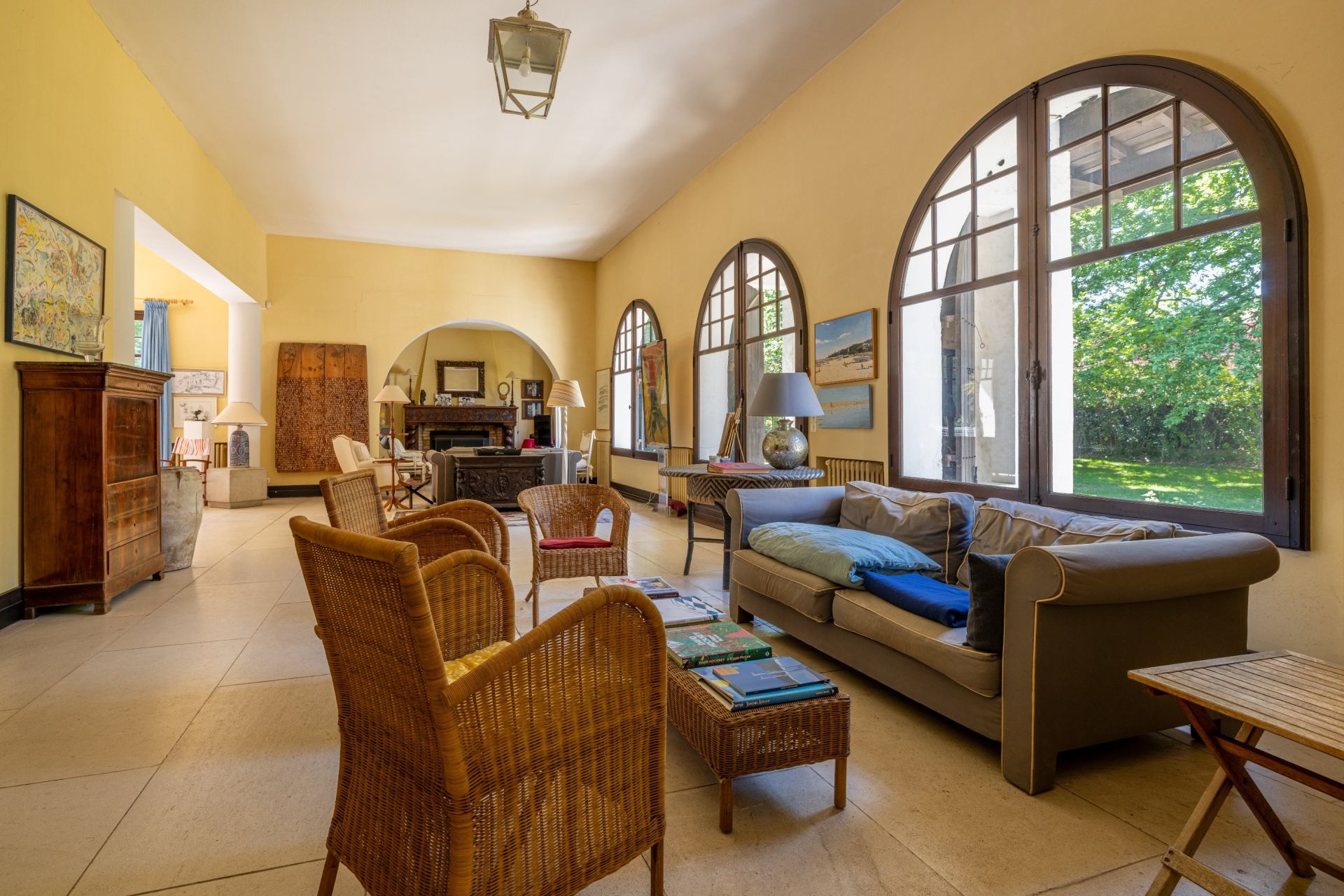 luxury house 8 Rooms for sale on PYLA SUR MER (33115)