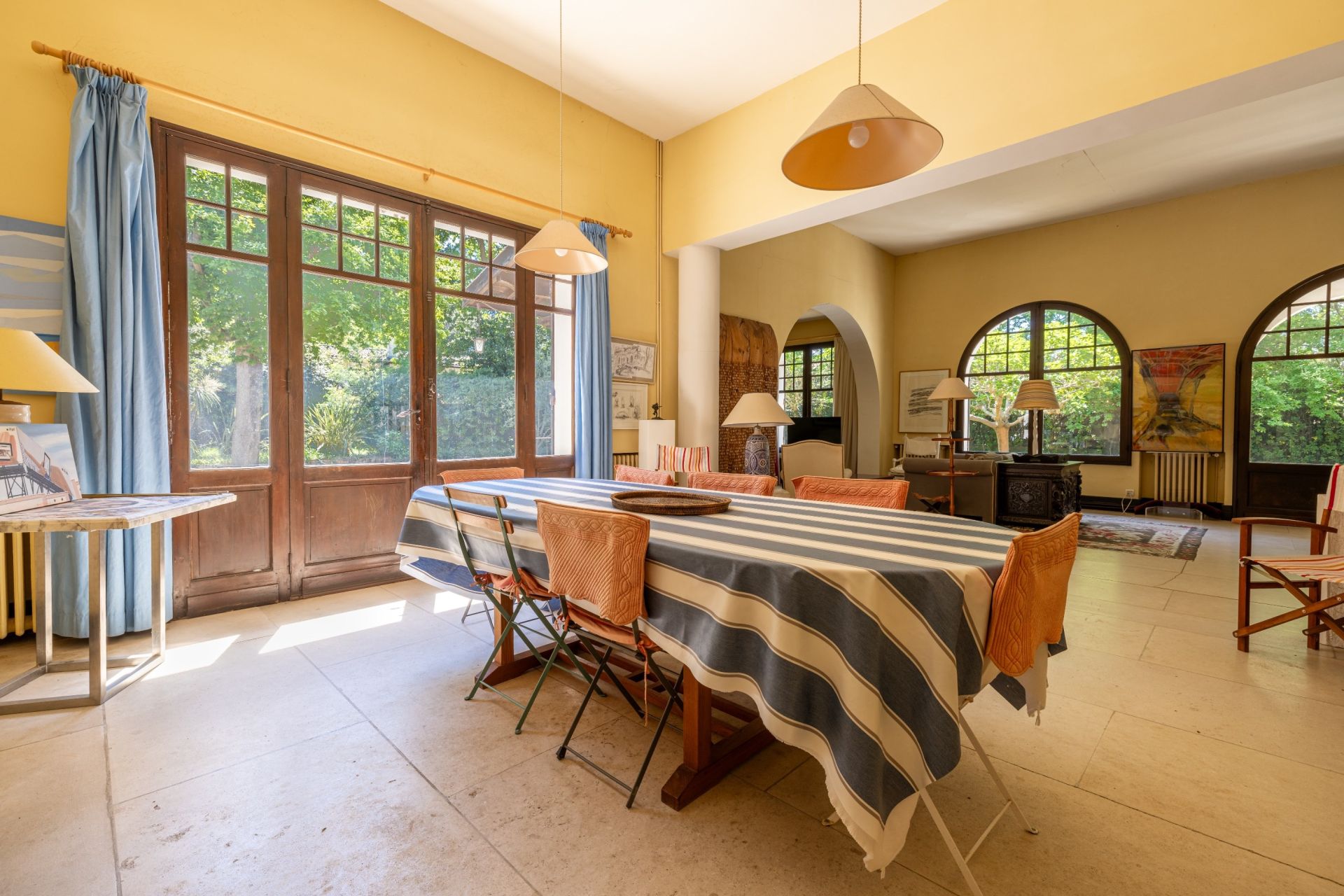 luxury house 8 Rooms for sale on PYLA SUR MER (33115)