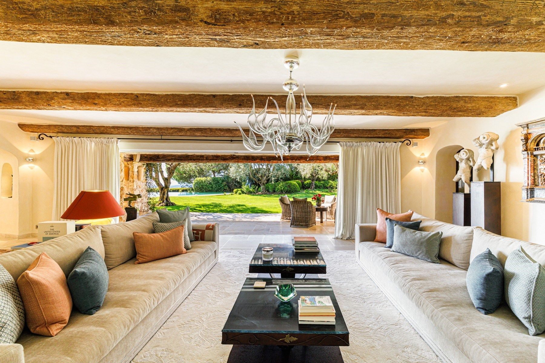 maison provençale de luxe 11 Pièces en vente sur LA COLLE SUR LOUP (06480)