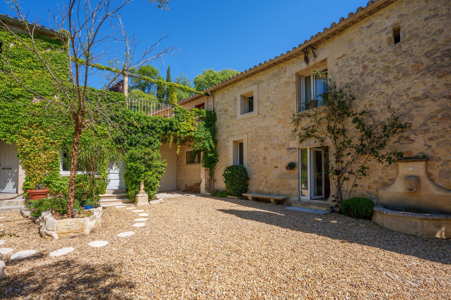 maison de luxe 10 Pièces en vente sur TEYRAN (34820)