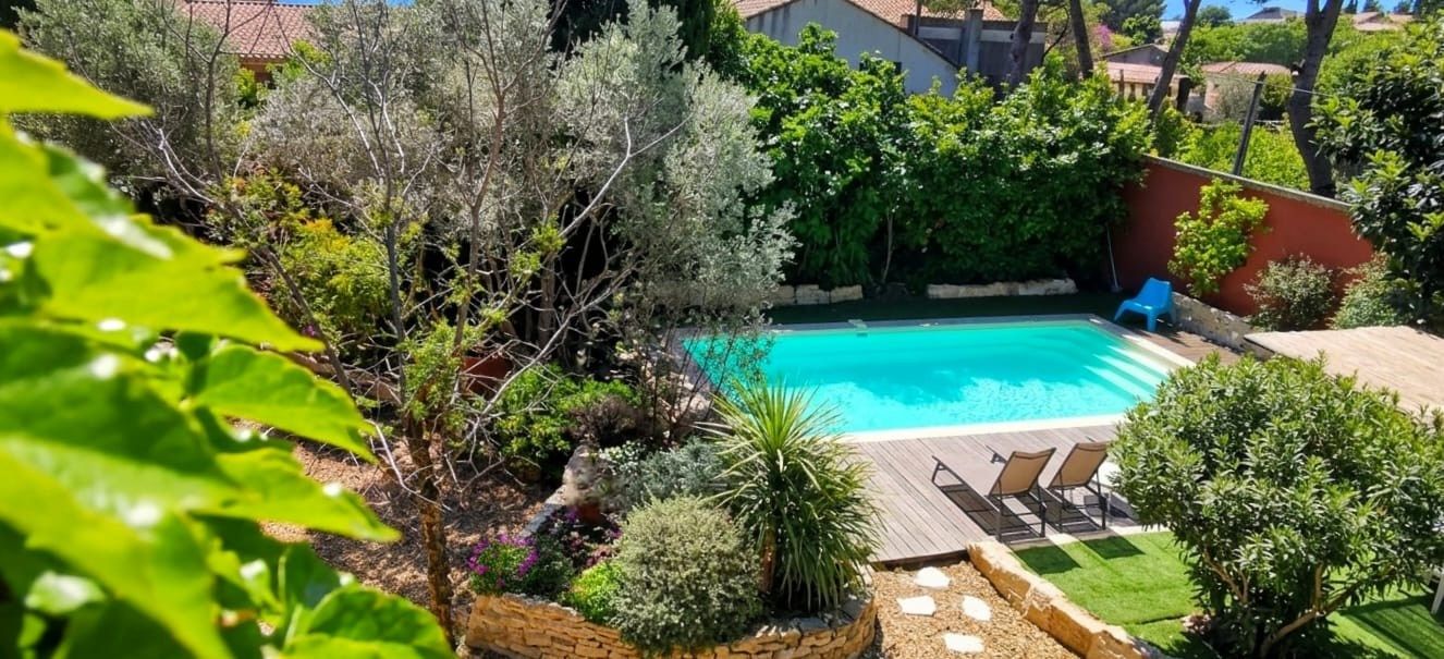 luxury house 10 Rooms for sale on TEYRAN (34820)