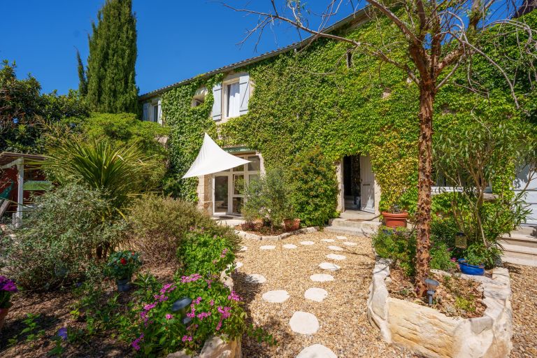 maison de luxe 10 Pièces en vente sur TEYRAN (34820)
