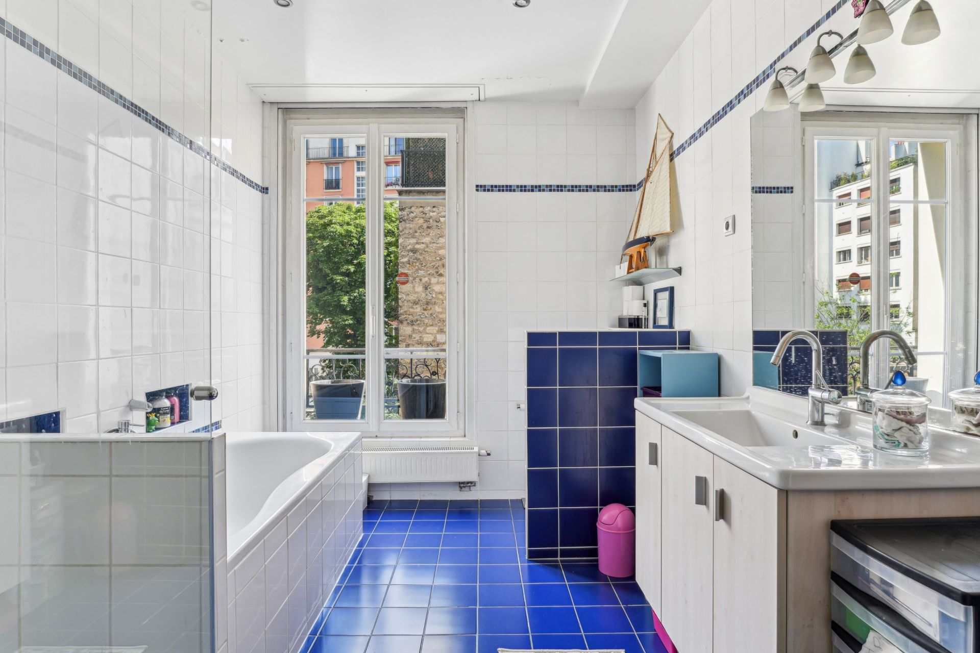 hôtel particulier 13 Pièces en vente sur PARIS (75016)