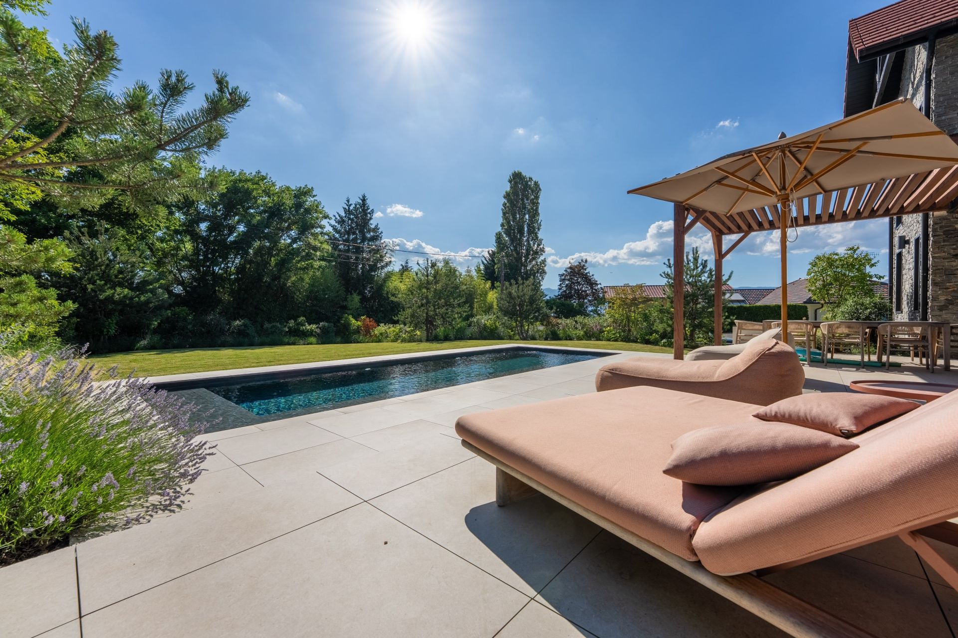 luxury house 8 Rooms for sale on VIRY (74580)
