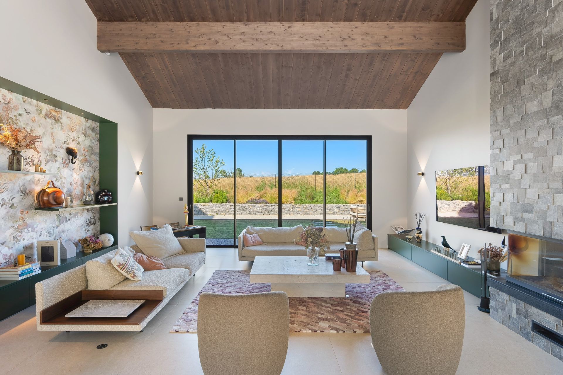 luxury house 8 Rooms for sale on VIRY (74580)