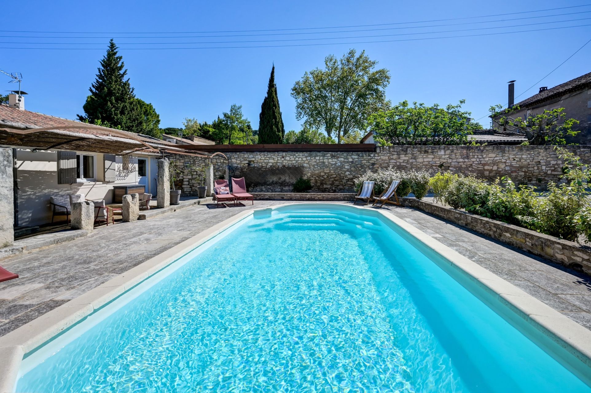 luxury house 5 Rooms for sale on ST REMY DE PROVENCE (13210)