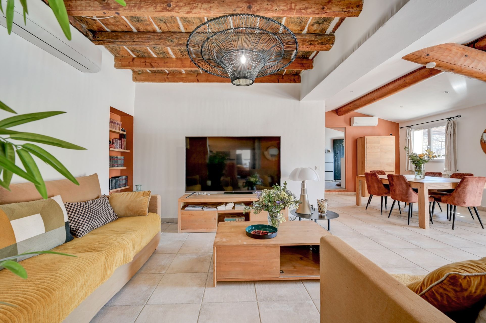luxury house 5 Rooms for sale on ST REMY DE PROVENCE (13210)