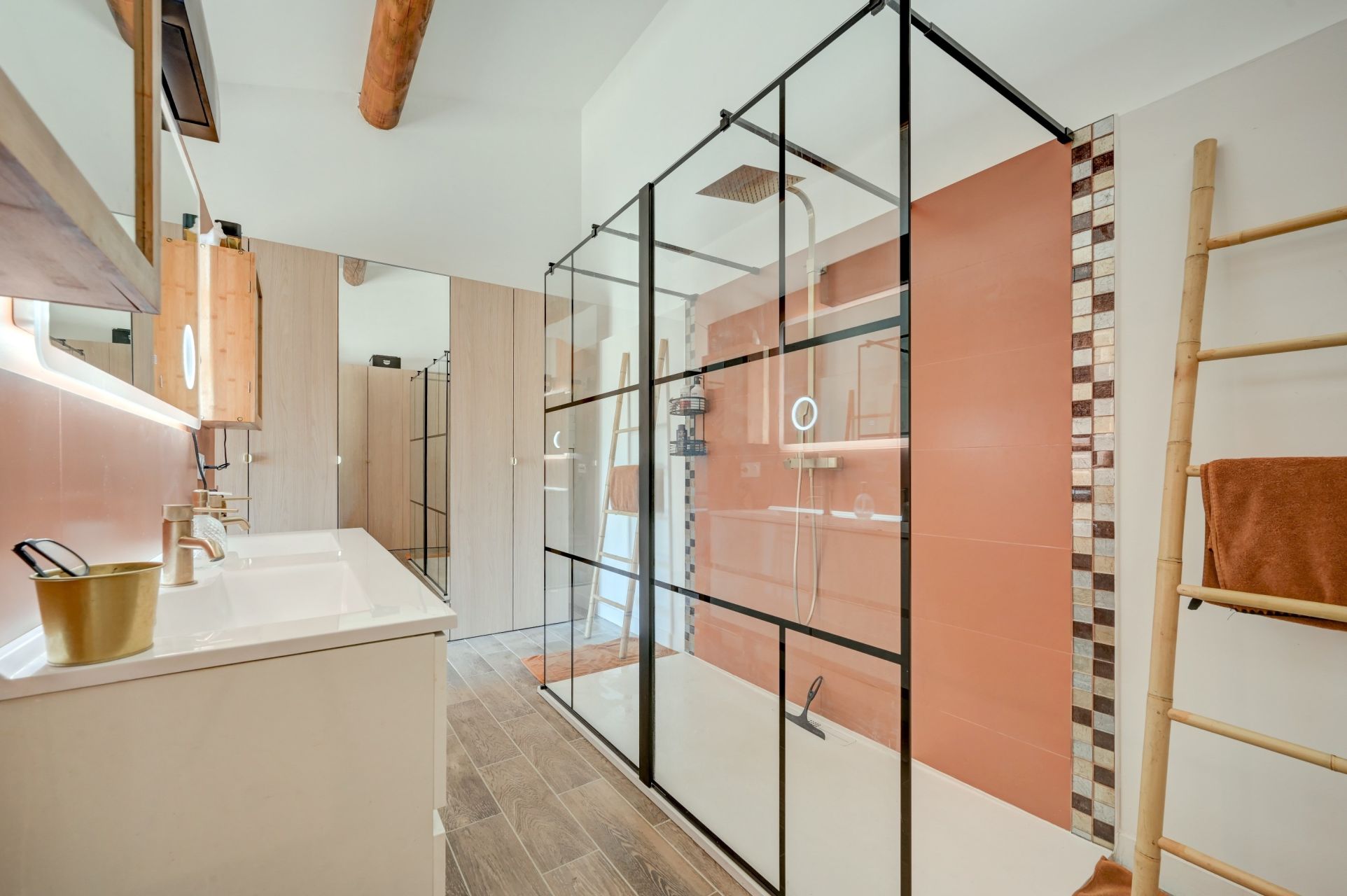 luxury house 5 Rooms for sale on ST REMY DE PROVENCE (13210)