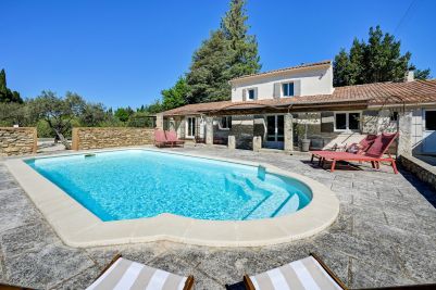 Sale Luxury house Saint-Rémy-de-Provence 5&nbsp;Rooms 145&nbsp;m²