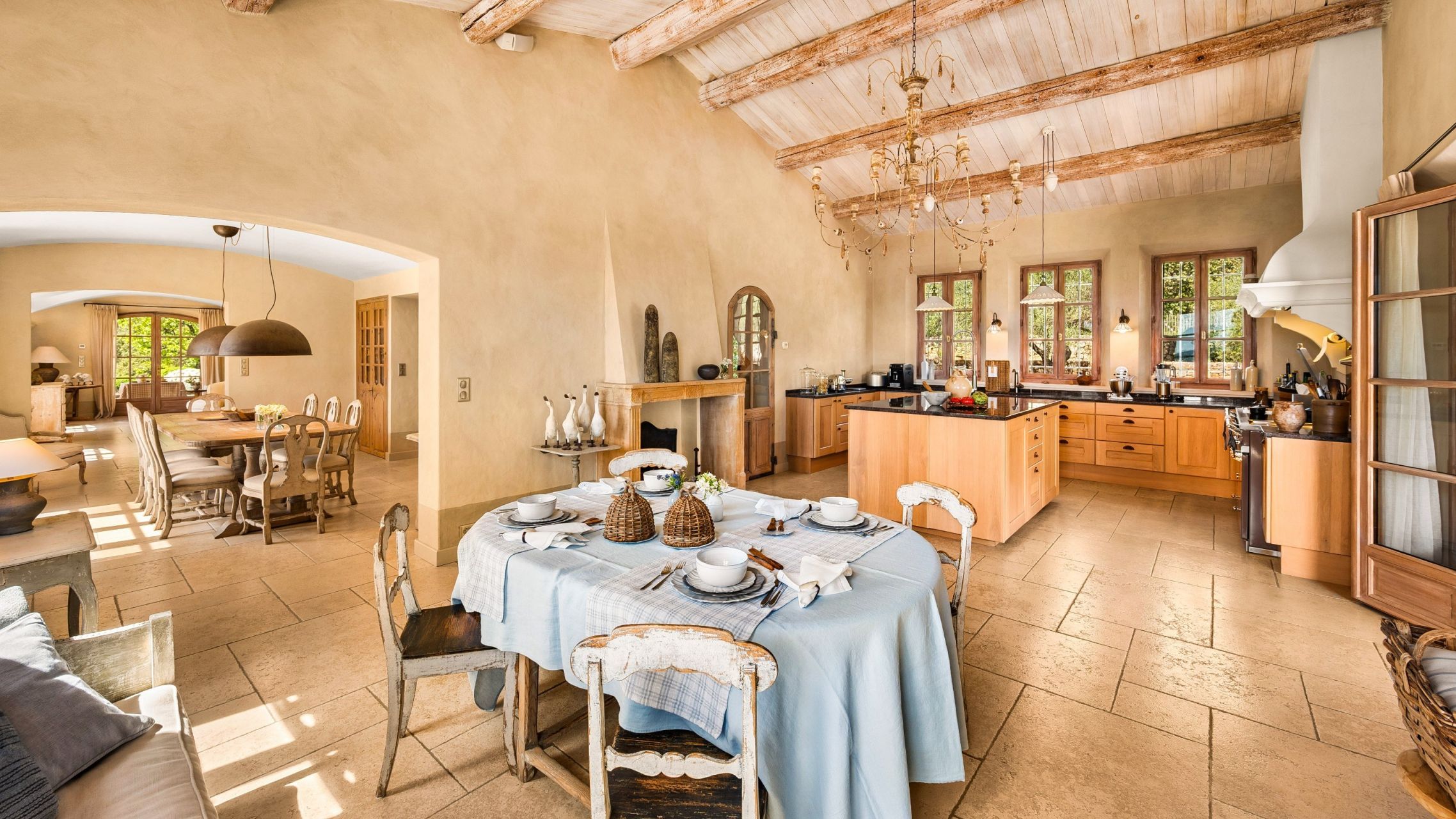 bastide 6 Pièces en vente sur ENTRECASTEAUX (83570)