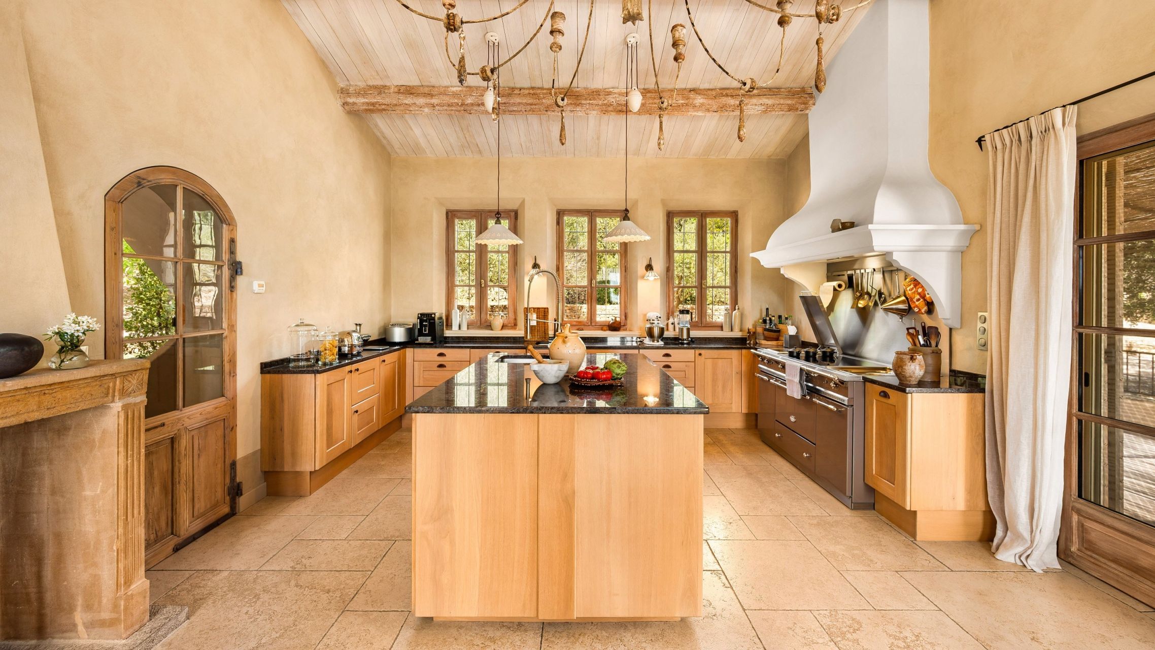 bastide 6 Pièces en vente sur ENTRECASTEAUX (83570)
