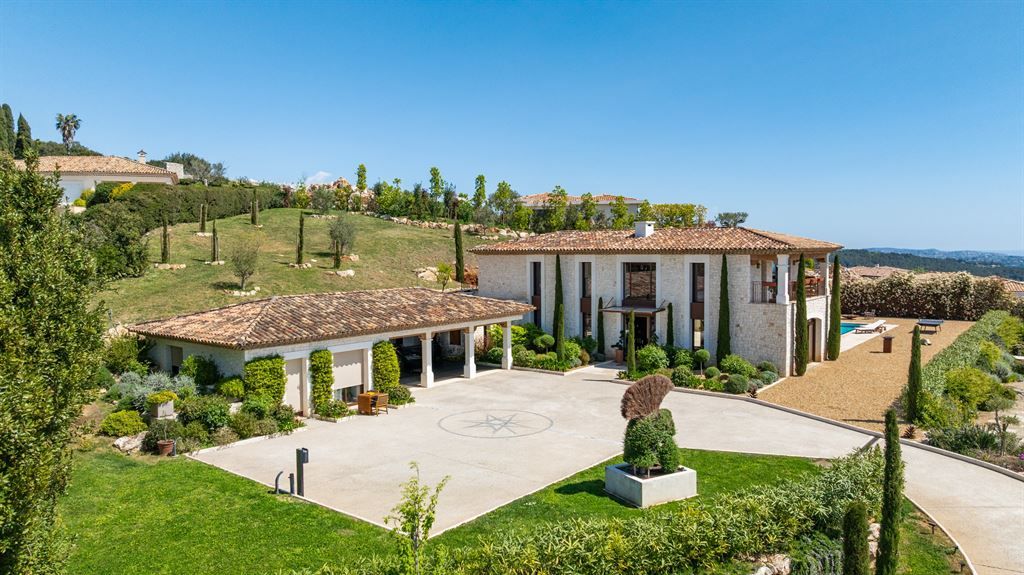 luxury villa 7 Rooms for sale on ROQUEFORT LES PINS (06330)