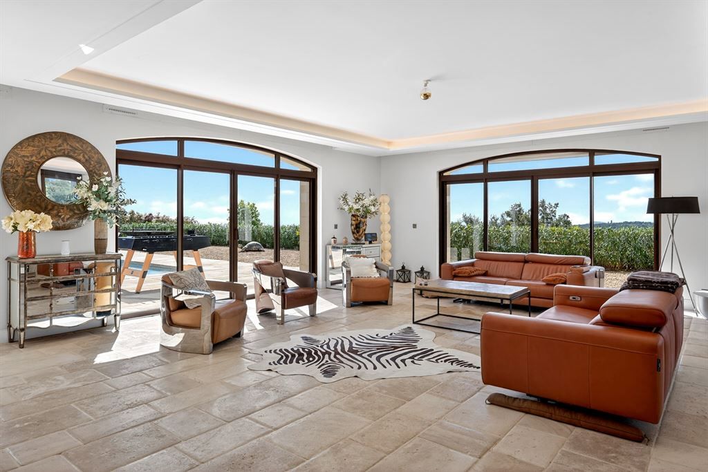 luxury villa 7 Rooms for sale on ROQUEFORT LES PINS (06330)