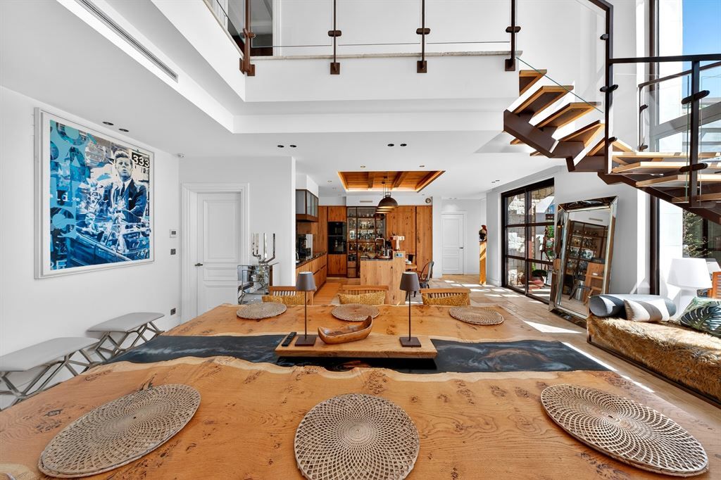 luxury villa 7 Rooms for sale on ROQUEFORT LES PINS (06330)