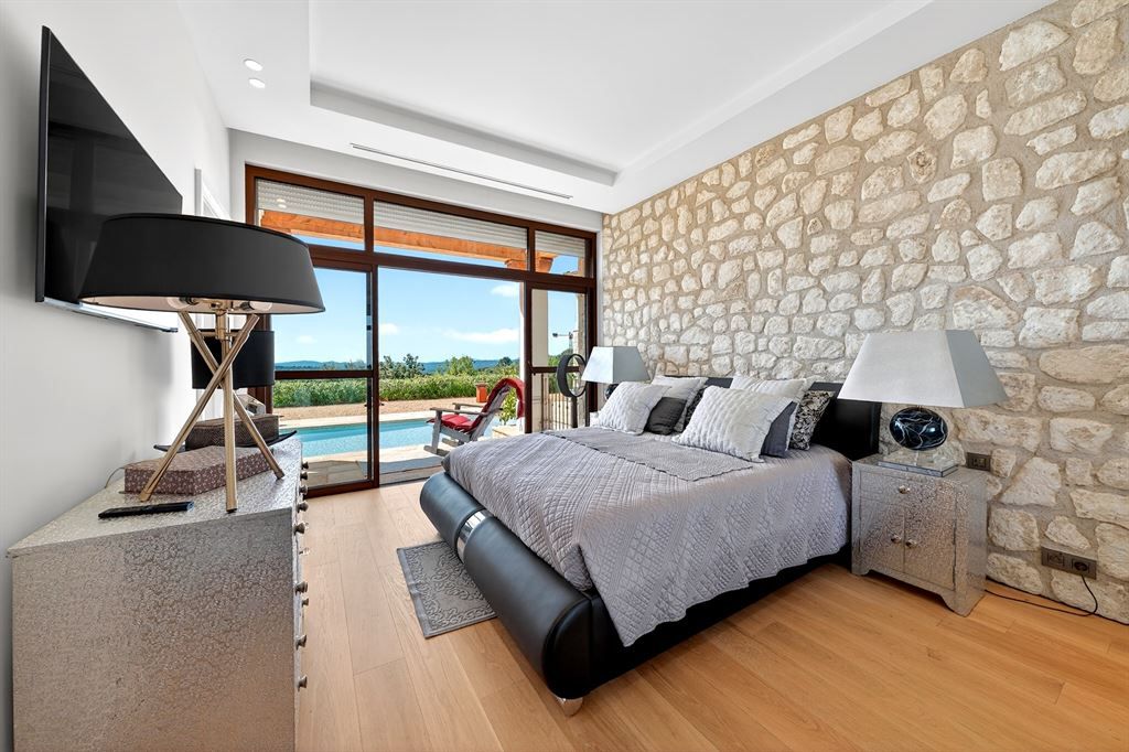 luxury villa 7 Rooms for sale on ROQUEFORT LES PINS (06330)