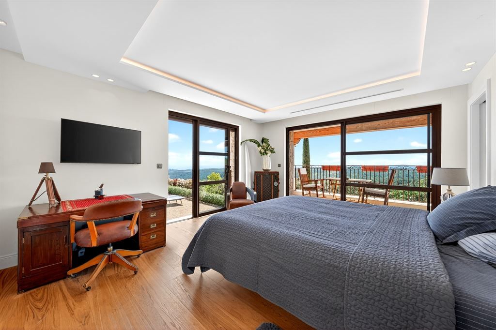 luxury villa 7 Rooms for sale on ROQUEFORT LES PINS (06330)