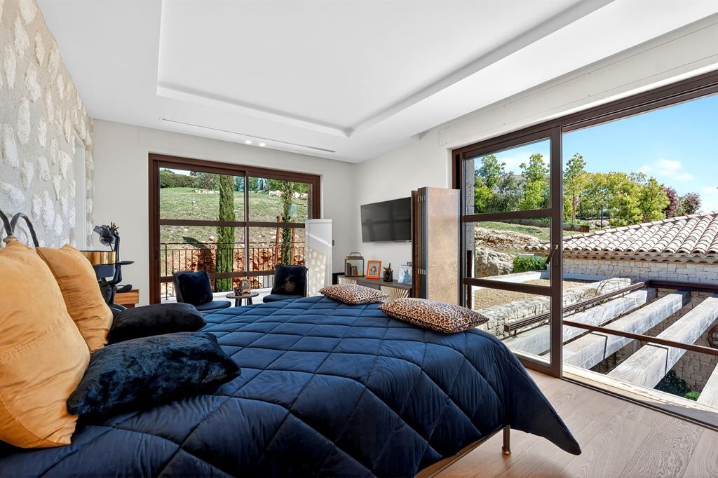 luxury villa 7 Rooms for sale on ROQUEFORT LES PINS (06330)