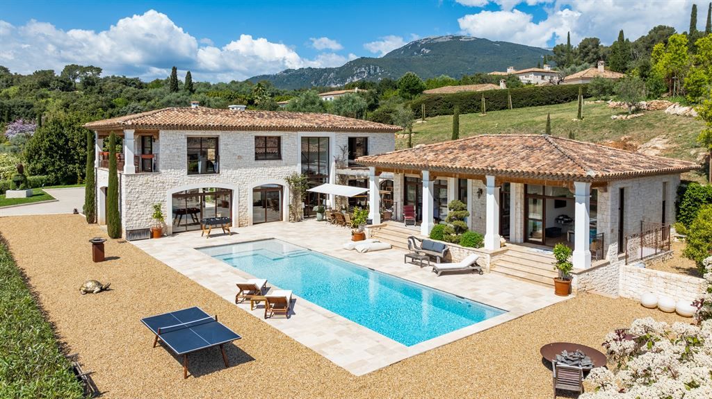 luxury villa 7 Rooms for sale on ROQUEFORT LES PINS (06330)