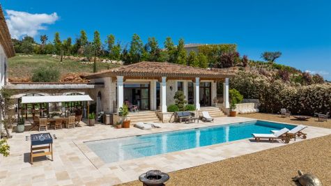 Sale Luxury villa Roquefort-les-Pins 7&nbsp;Rooms 381.5&nbsp;m²