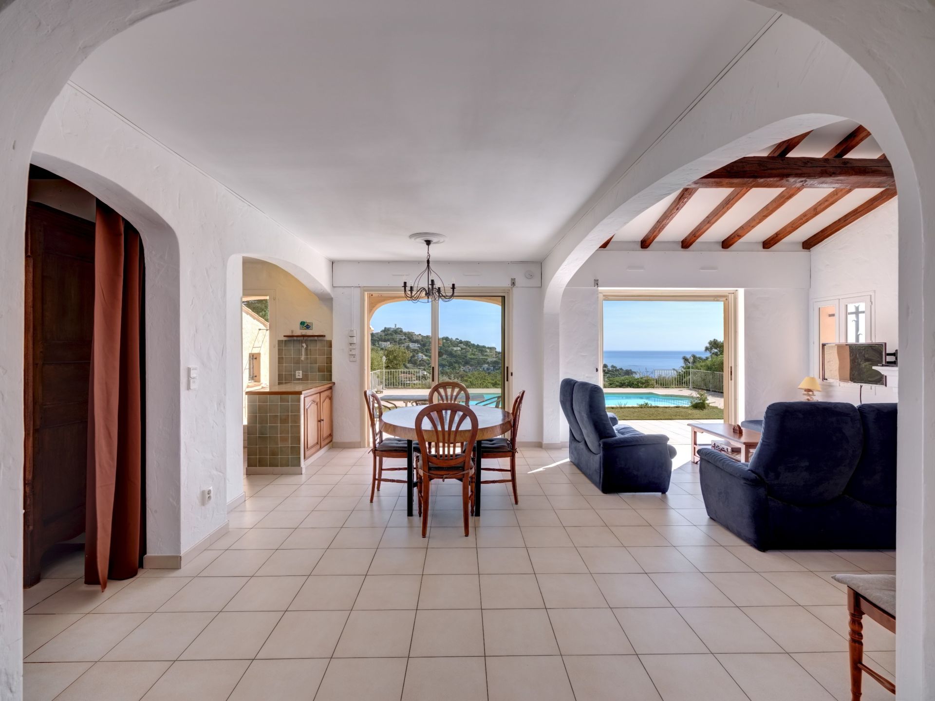 villa de luxe 5 Pièces en vente sur LES ISSAMBRES (83380)